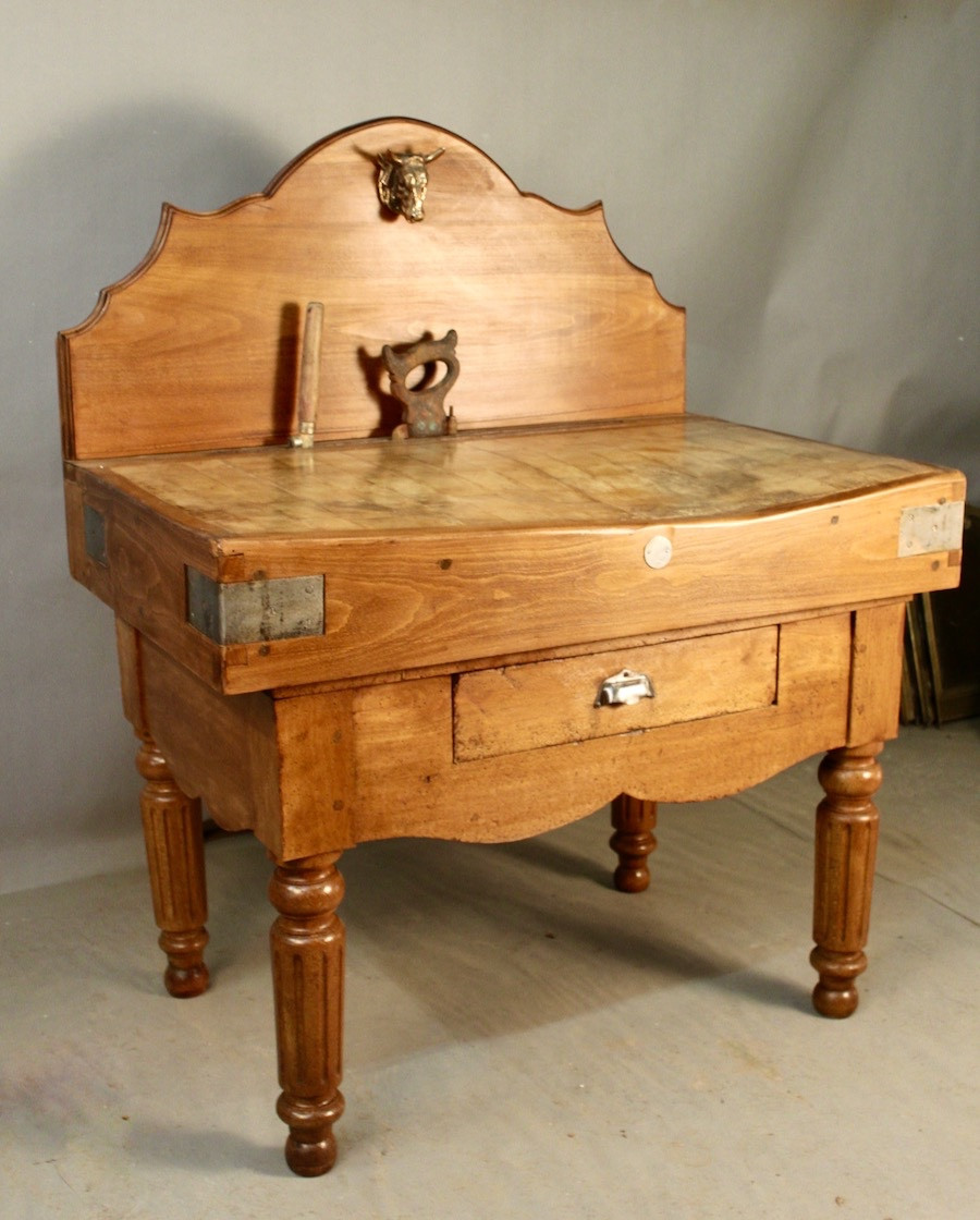 Ancien billot de boucher à un grand tiroir