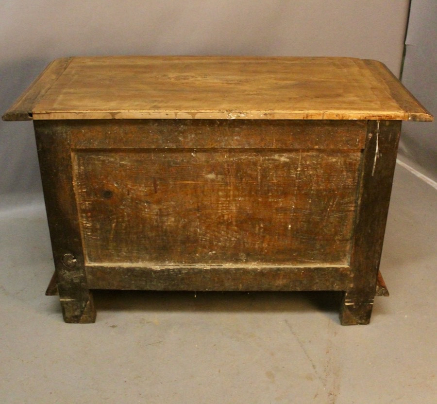Louis XIV Style Chest Of Drawers In Walnut, Small Proportions -photo-5