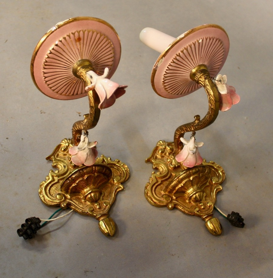 Small Italian Bronze Chandelier With Porcelain Flowers And 2 Wall Sconces-photo-5
