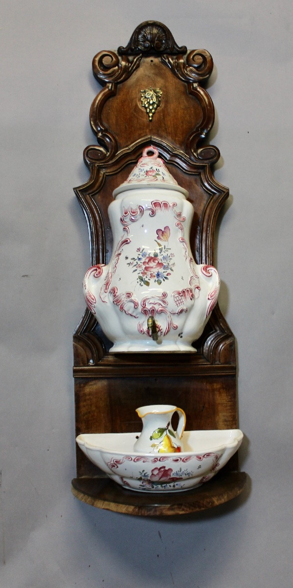 Fontaine murale à eau ou vin , faience de Luneville-photo-2