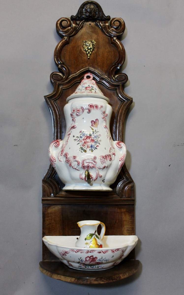 Fontaine murale à eau ou vin , faience de Luneville-photo-3