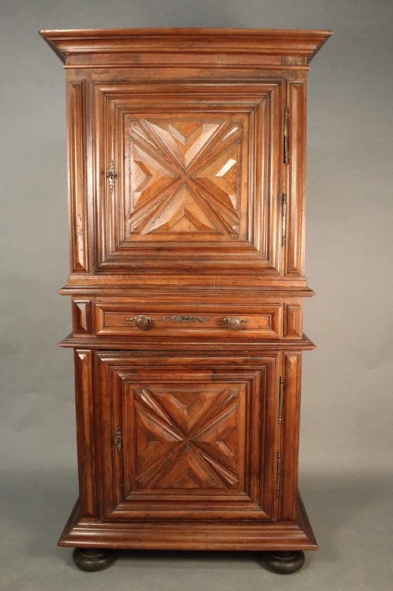 Bonnetière Homme Debout LOUIS XIII en noyer 