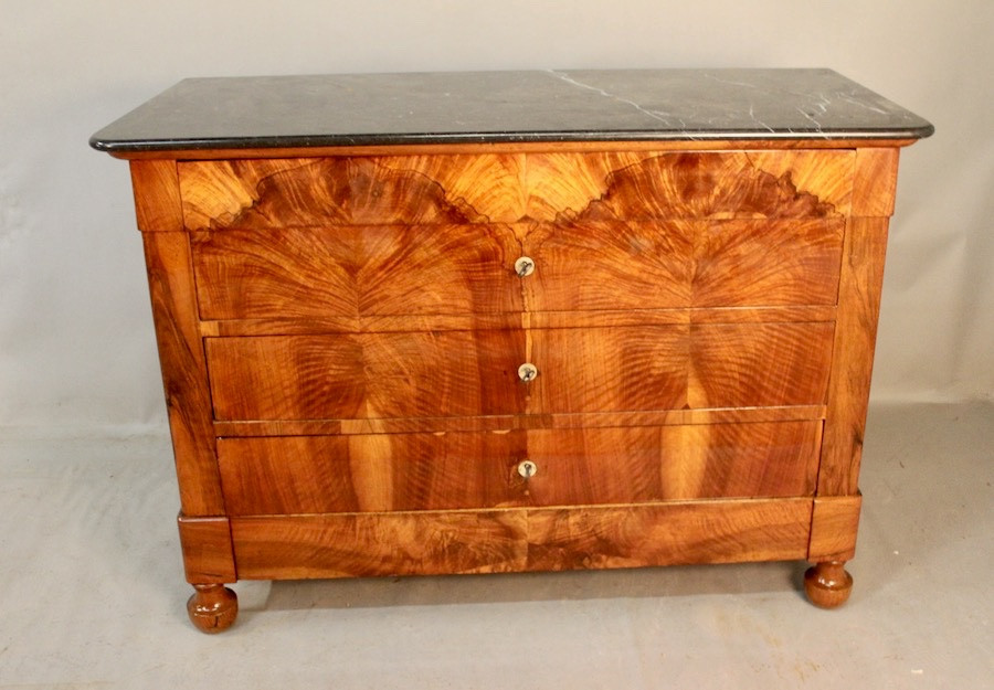 Restoration Period Chest Of Drawers In Burr Walnut, Marble Top -photo-2