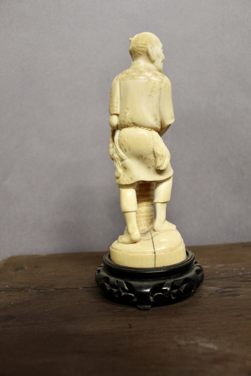 OKIMONO En Ivoire, Représentant Un Pêcheur et son filet-photo-4