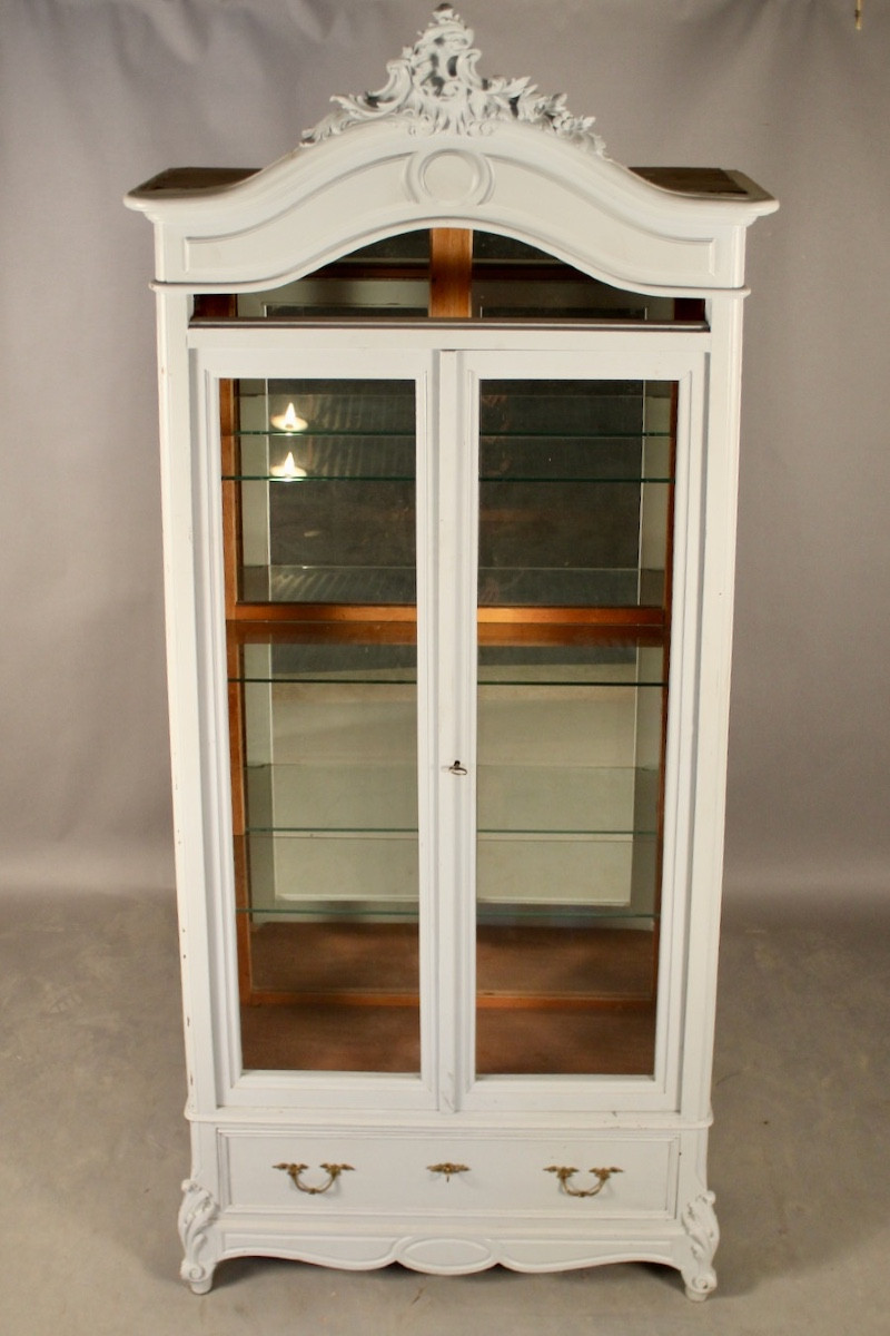 Vitrine style Louis XV