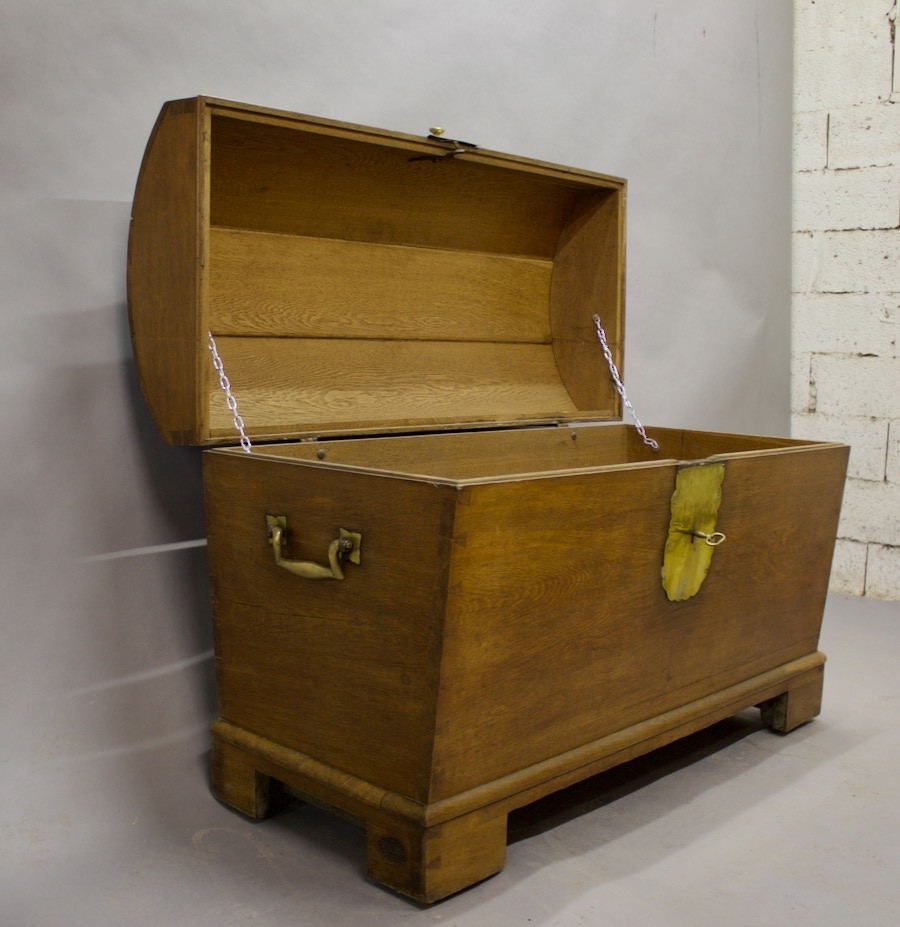 19th Century Oak Chest With Domed Top, On Casters -photo-2