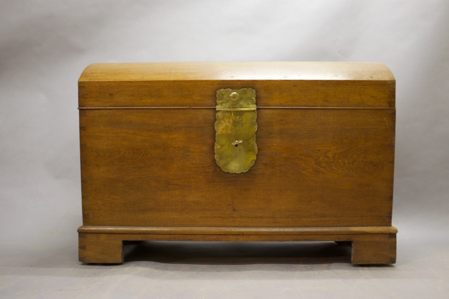 19th Century Oak Chest With Domed Top, On Casters -photo-4