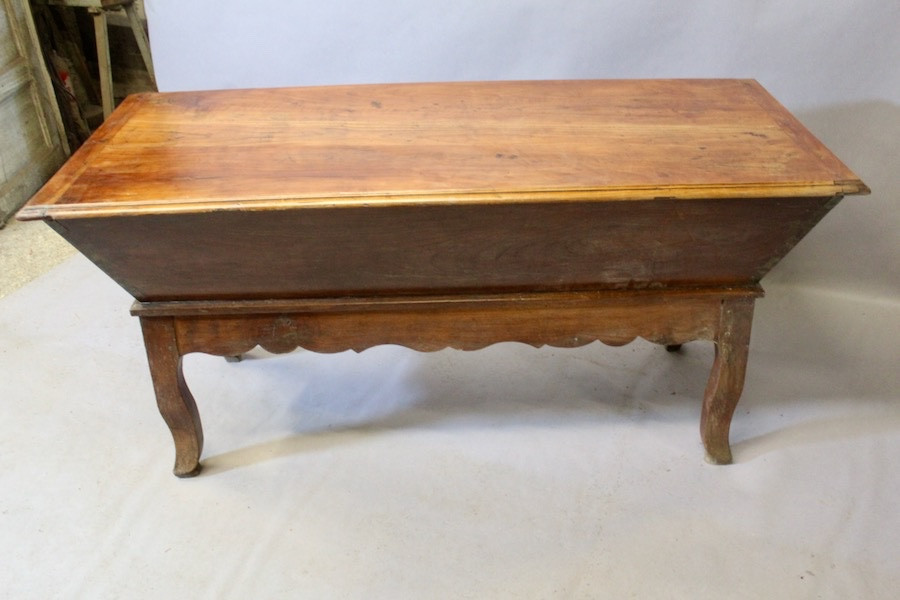 Louis XV Cherrywood Kneading Trough-photo-4