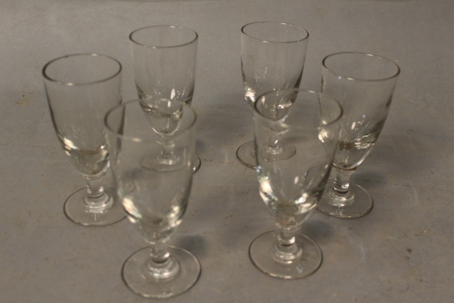 Suite de 6 verres à absinthe avec leurs cuillères en métal argenté-photo-4