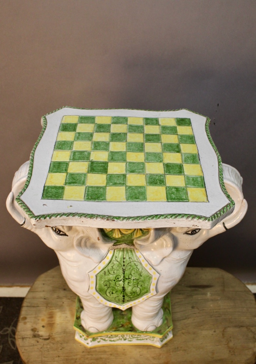 Table d'échecs design « Éléphants » Émaillée, peinte à la main-photo-4
