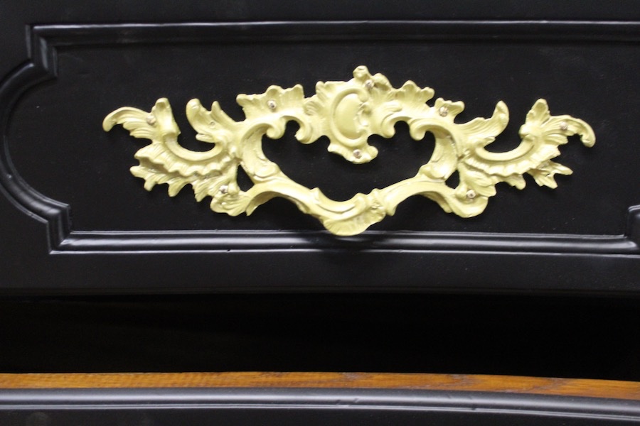 Commode galbée style Louis XV finition noire -photo-3