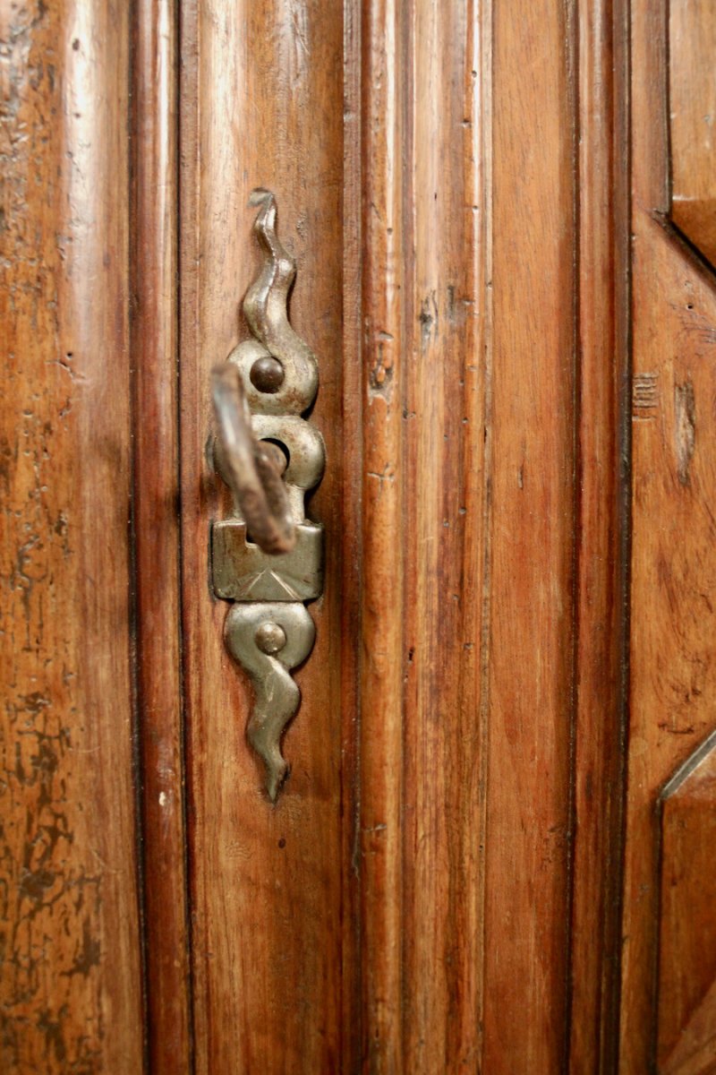 Standing Man In Walnut Louis XIII Period-photo-3