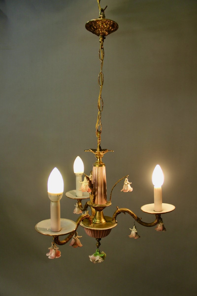 Small Italian Chandelier In Bronze And Porcelain Flowers With Its 2 Sconces-photo-2