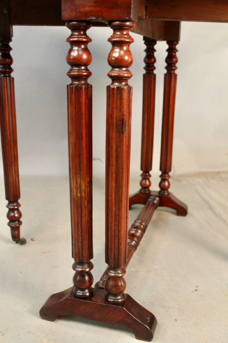 Gate-leg Table In Solid Mahogany-photo-4