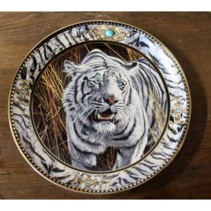 Fine Bone China Plate With Gold Trim, Anthony Gibbs "in Search Of Prey"