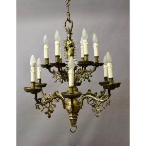 Lustre en bronze du XVIIe figurant la Vierge à l'enfant