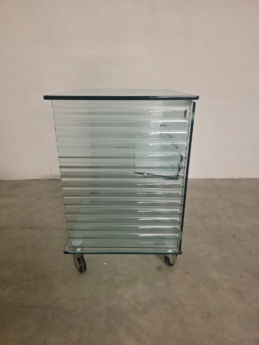 Chariot série Onda de Ron Arad pour Fiam.-photo-3