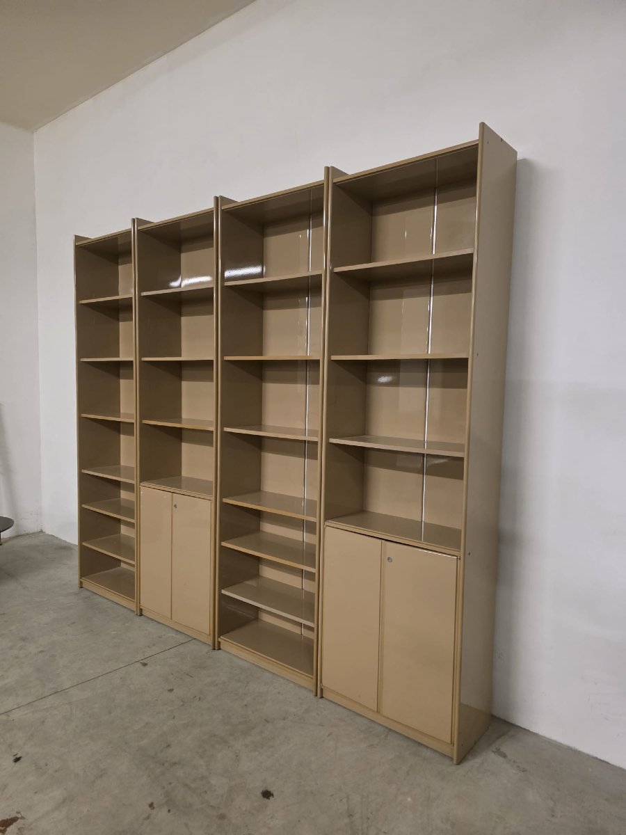 Bibliothèque modulable Olinto conçue par le designer Kazuhide Takahama pour B&B.-photo-3