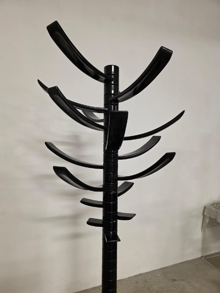 Cintre modèle Renna produit par Gavina primier Edition-photo-3