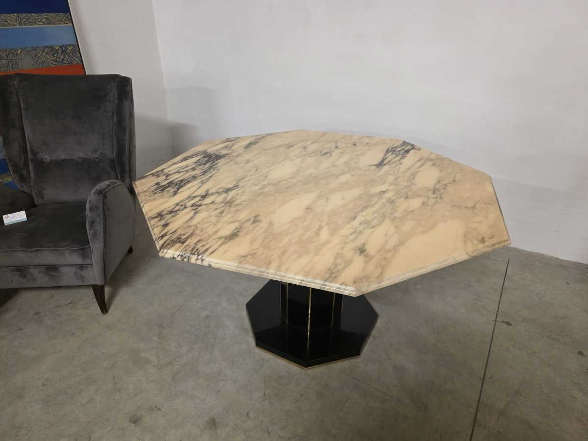 Table octogonale en marbre.-photo-2