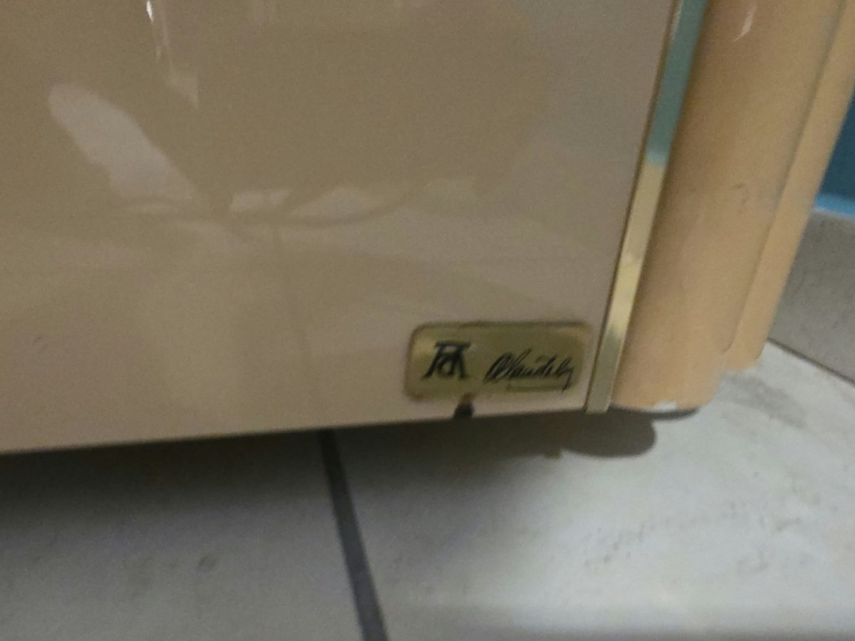 Commode signée Alain Delon pour la Maison Jansen-photo-1