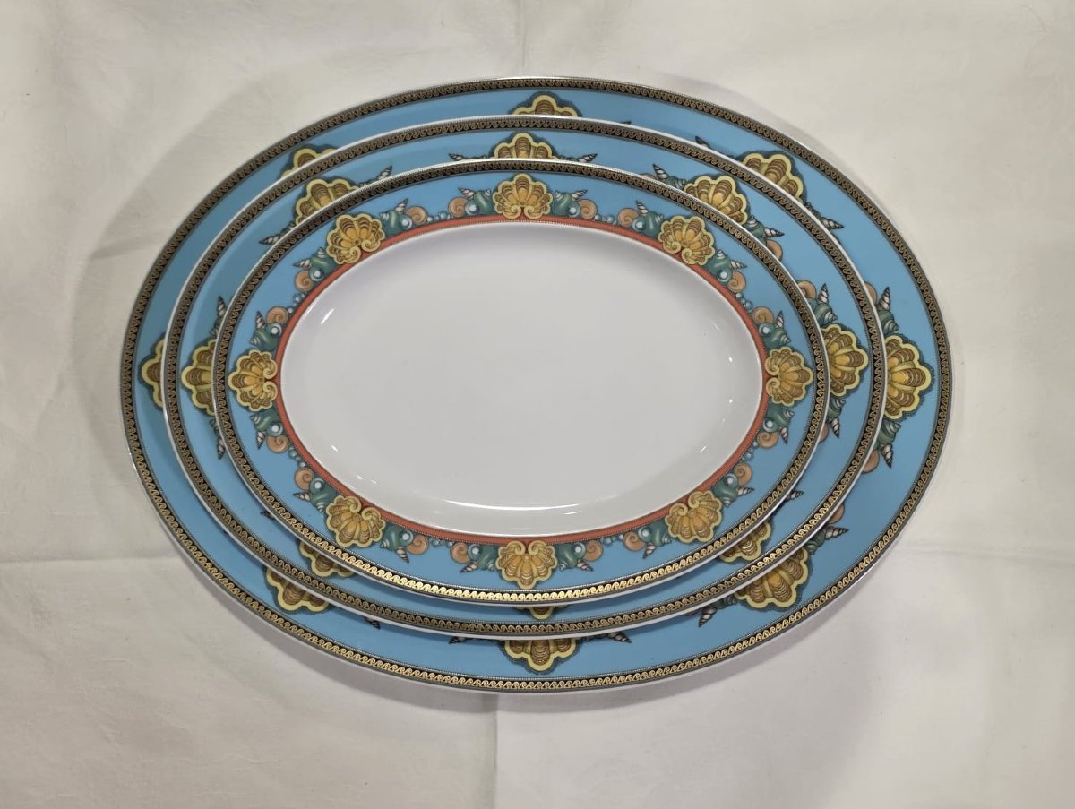 A 12-piece Dinner Set From Versace's Les Trésor Des La Mer Collection-photo-2