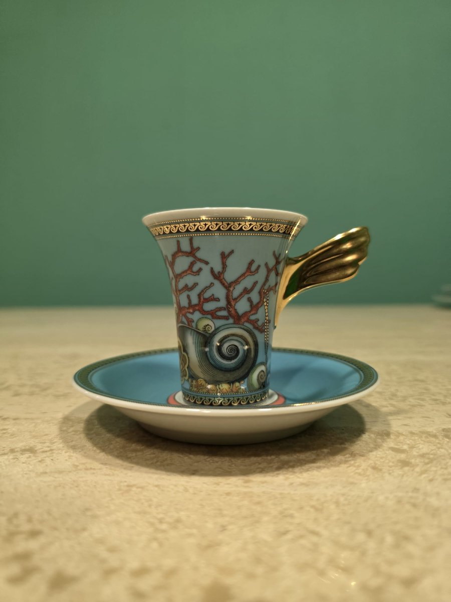 A 12-piece Dinner Set From Versace's Les Trésor Des La Mer Collection-photo-3