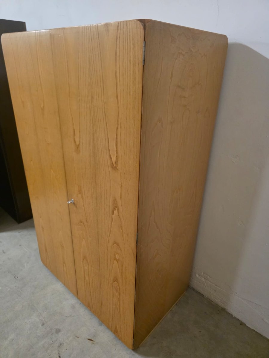 Armoire de la série Samara, conçue par Derk Jan De Vries pour Maisa.-photo-4