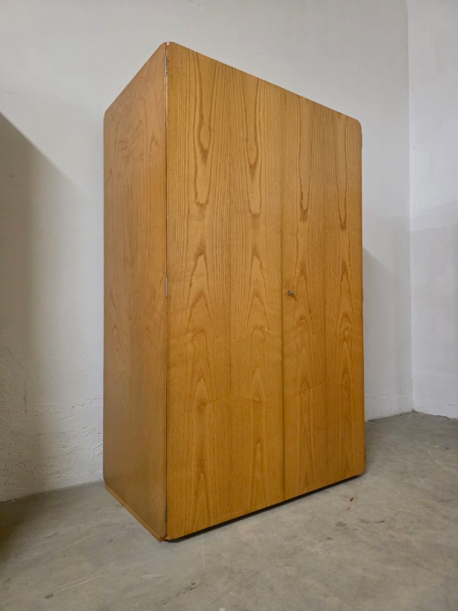 Armoire de la série Samara, conçue par Derk Jan De Vries pour Maisa.-photo-5