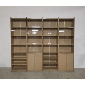 Bibliothèque modulable Olinto conçue par le designer Kazuhide Takahama pour B&B.