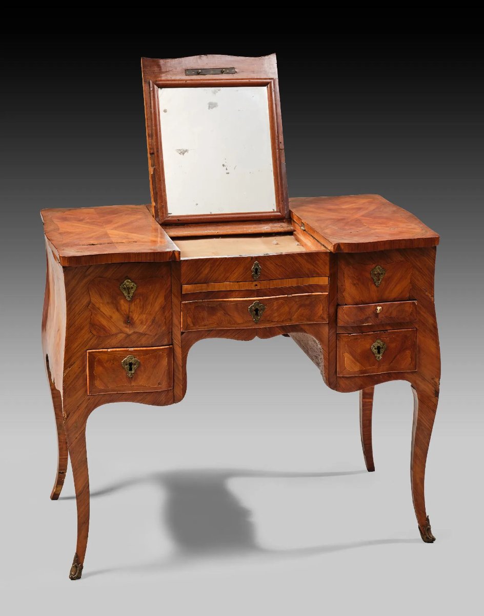 Coiffeuse de style Louis XV du XIXe siècle en bois plaqué