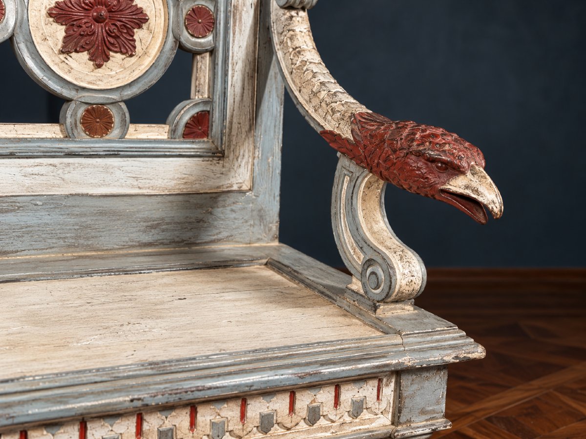 Banquette en bois sculpté et peint, caractérisée par un riche décor goût néoclassique. XIXème-photo-3