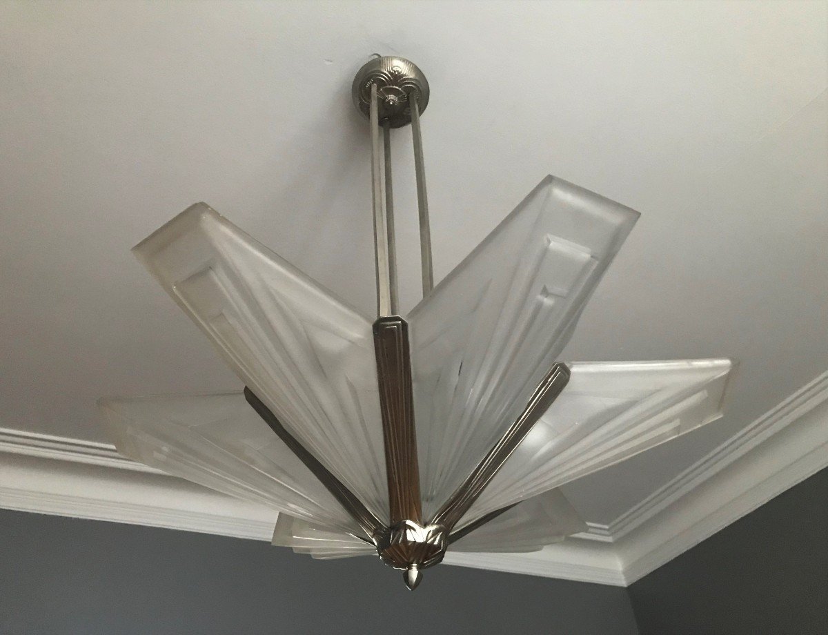 Degué Chandelier In Press Molded Glass And Nickel Plated Bronze Art Deco 1930