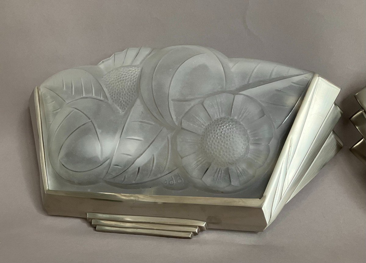 Degué paire d’appliques en verre moulé à la presse et bronze nickelé Art Déco 1930-photo-1