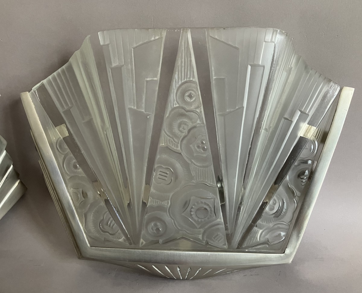 Hettier & Vincent Pair Of Art Deco Press-molded Glass And Nickel-plated Bronze Sconces 1930-photo-2