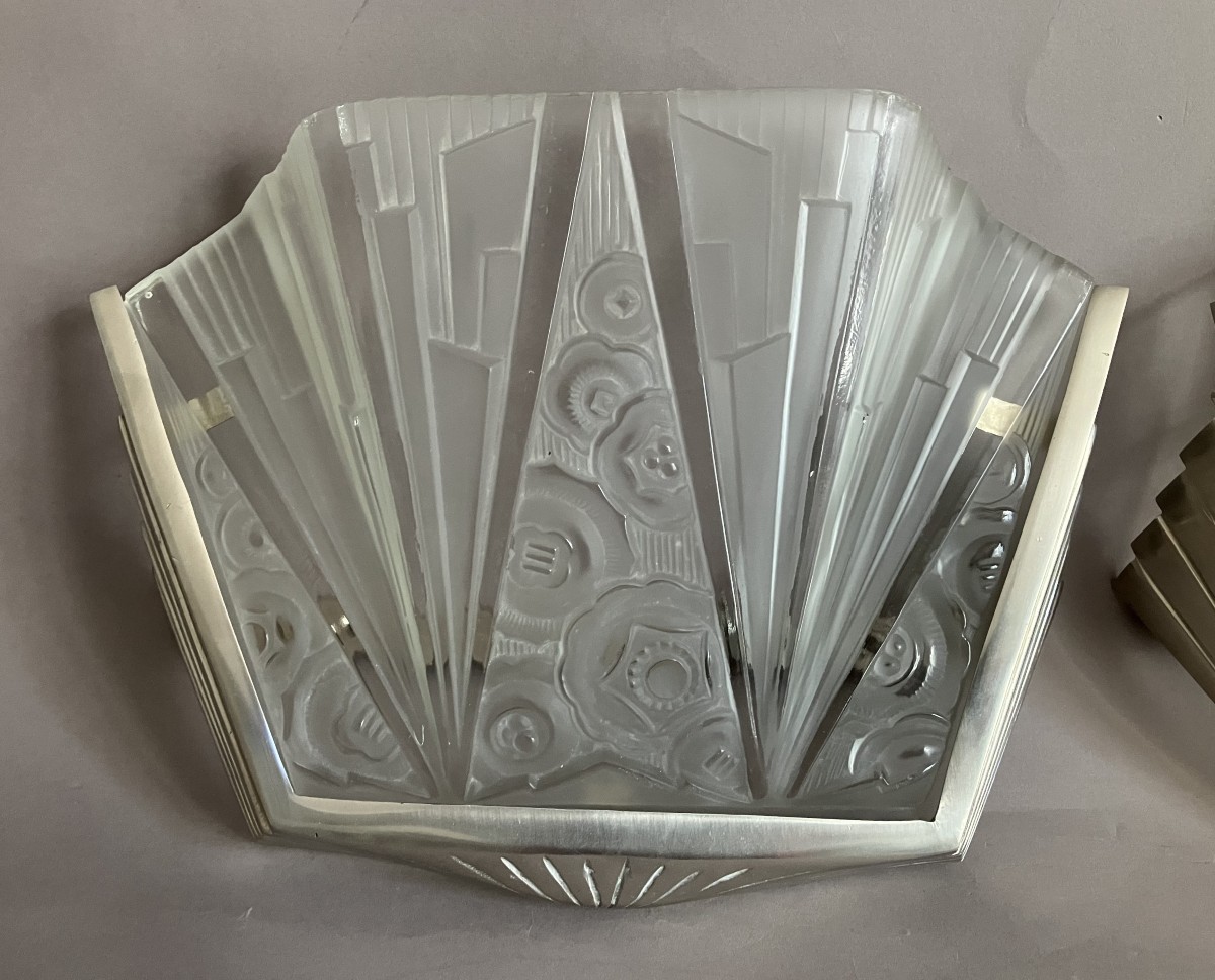 Hettier & Vincent Pair Of Art Deco Press-molded Glass And Nickel-plated Bronze Sconces 1930-photo-3