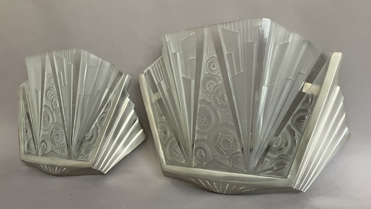 Hettier & Vincent Pair Of Art Deco Press-molded Glass And Nickel-plated Bronze Sconces 1930-photo-1