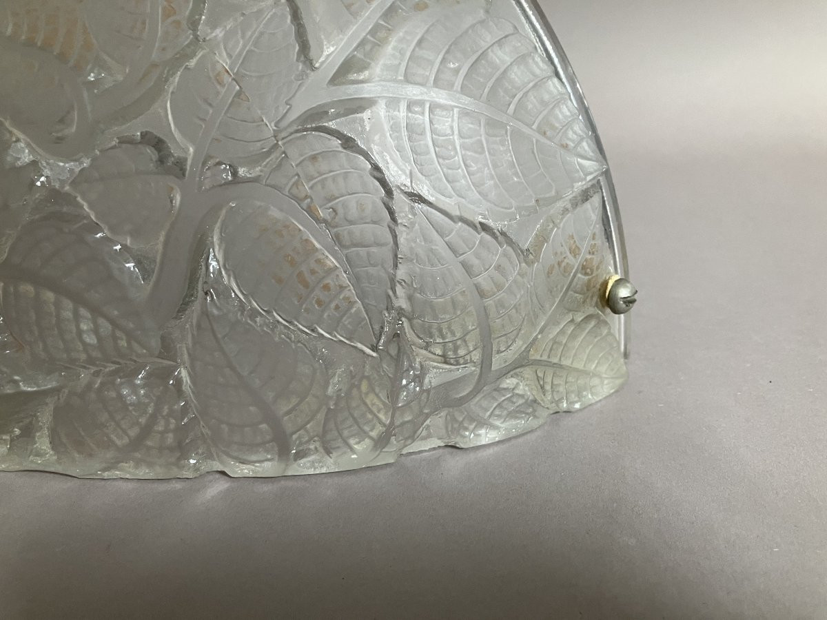 R. Lalique applique modèle "Charmes" en verre moulé à la presse d'époque Art Déco vers 1930-photo-1