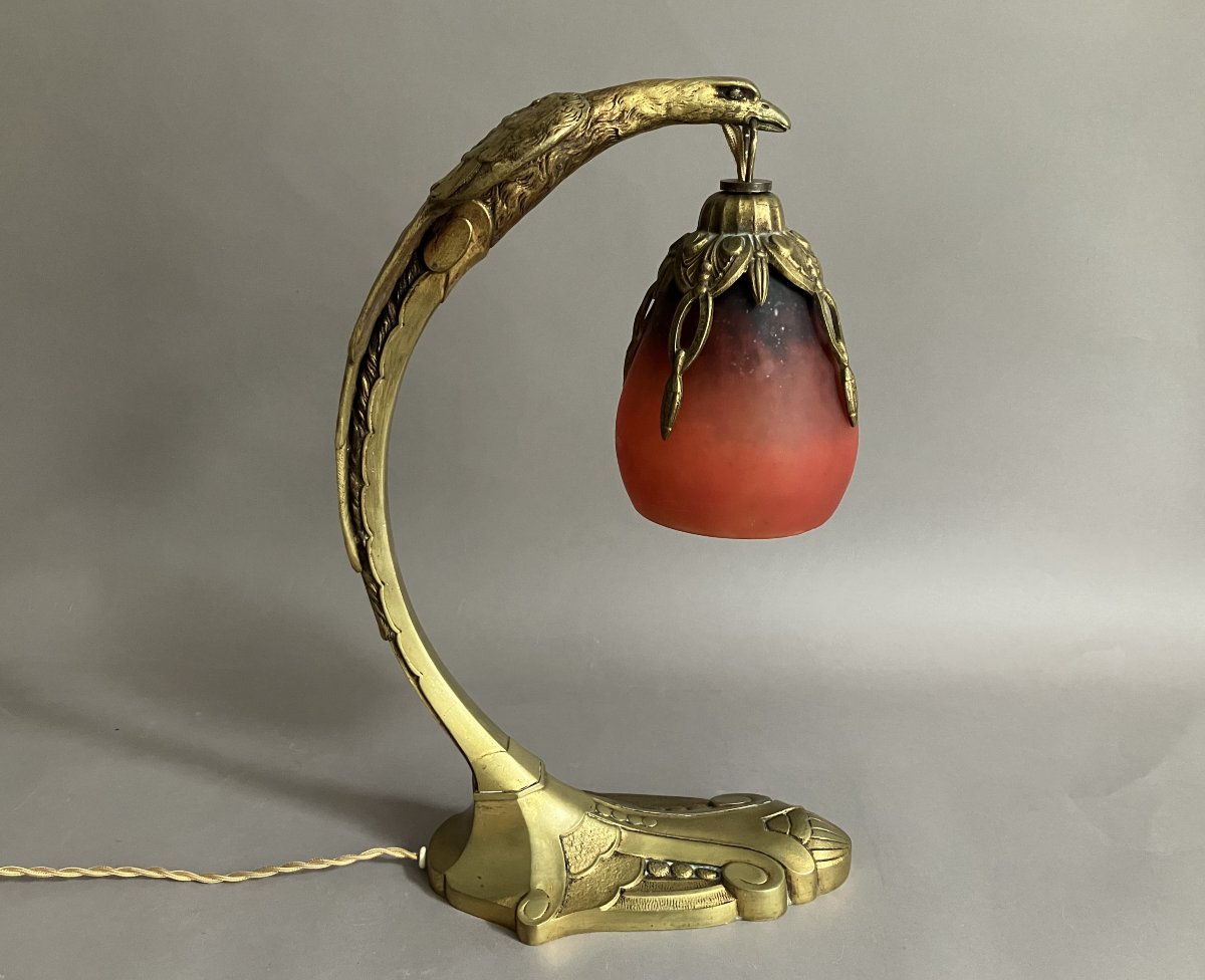 C. Ranc et Schneider lampe Art Déco modèle "aigle" en bronze et pâte de verre vers 1930-photo-4