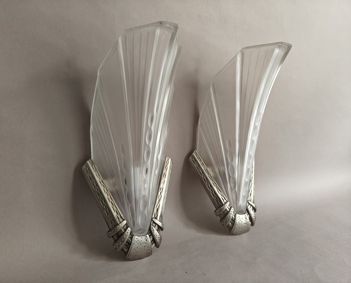 EJG paire d’appliques en verre moulé à la presse et bronze nickelé Art Déco 1930-photo-4