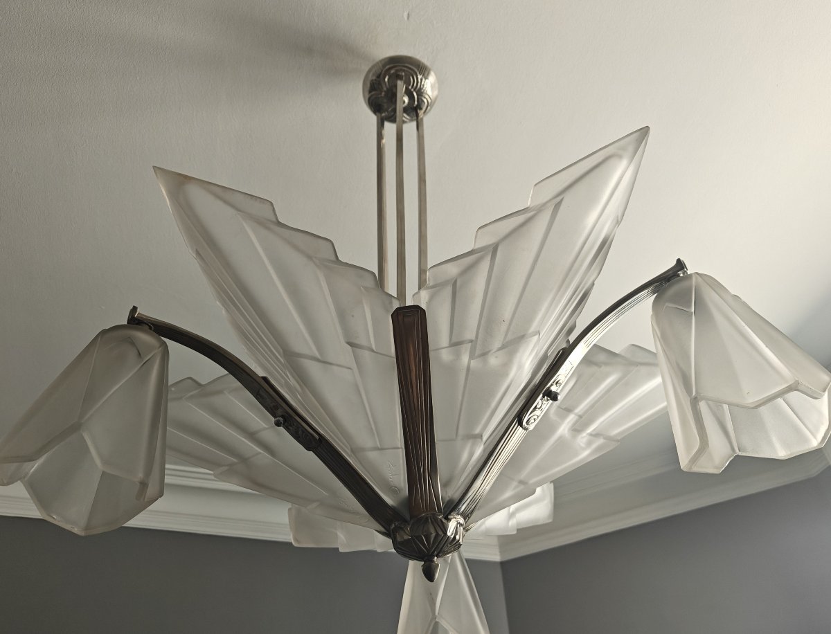 Degué lustre en verre moulé à la presse et bronze nickelé Art Déco 1930-photo-4