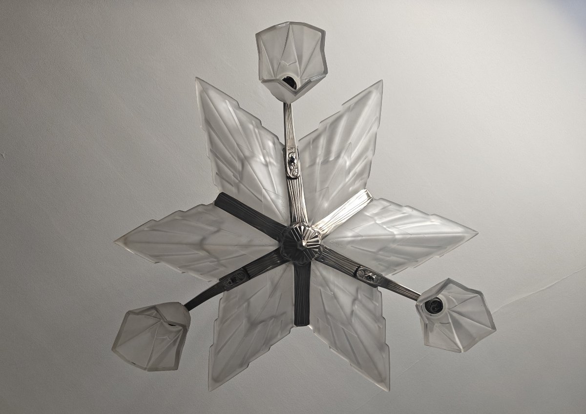 Degué lustre en verre moulé à la presse et bronze nickelé Art Déco 1930-photo-2
