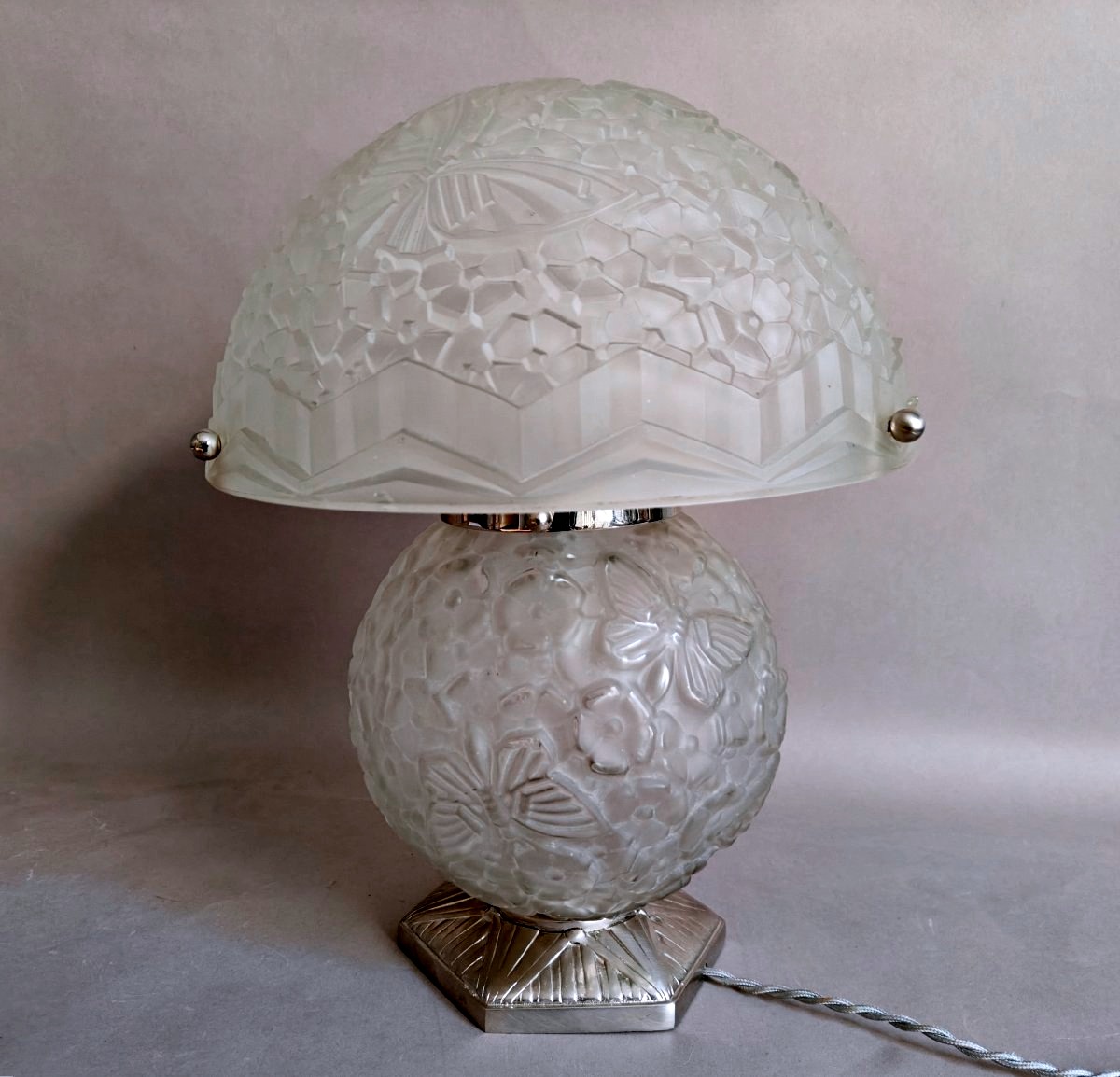 Hettier & Vincent Art Deco Lamp Made Of Press-molded Glass And Nickel-plated Bronze, Circa 1930-photo-1
