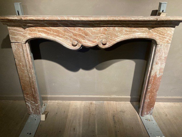 18th Century Italian Red Marble Fireplace-photo-3
