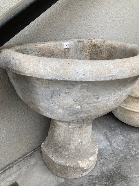 Italian Limestone Basin, 18th Century-photo-3