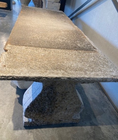Table En Pierre-photo-4