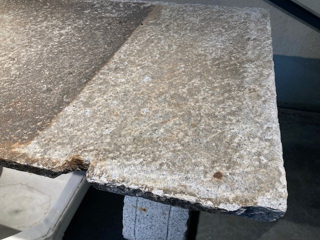 Table En Pierre-photo-4