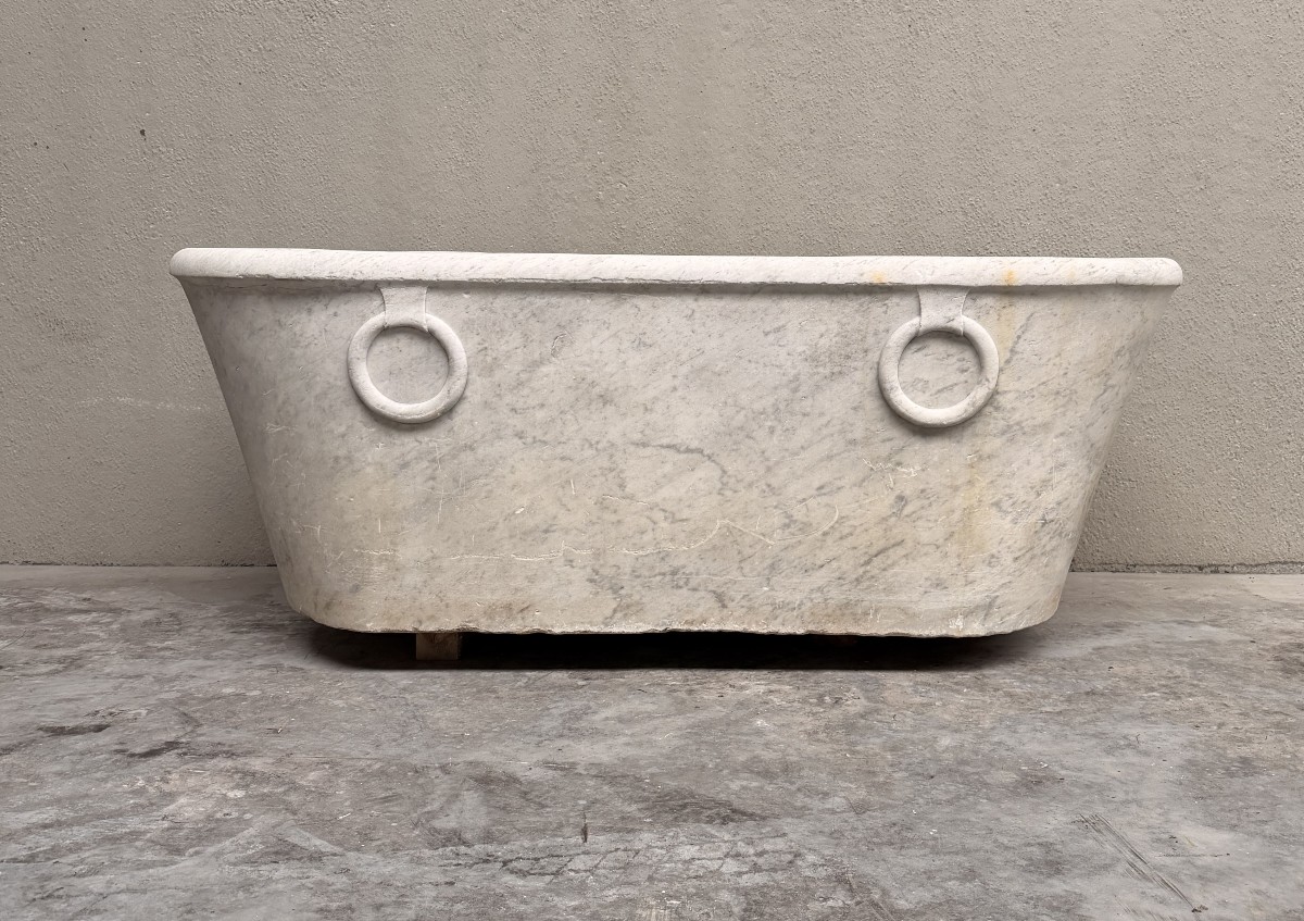 Carrara Marble Bathtub