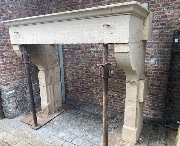 Louis XIII Style Fireplace Mantel In French Limestone-photo-4