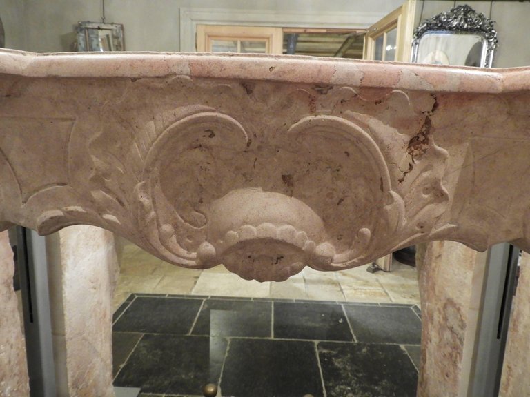 Burgundy Fireplace In Chassagne Stone, Early 19th Century-photo-2